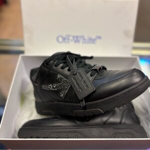 OFF-White Men’s OOO Out Of Office Metal in Black Size 44